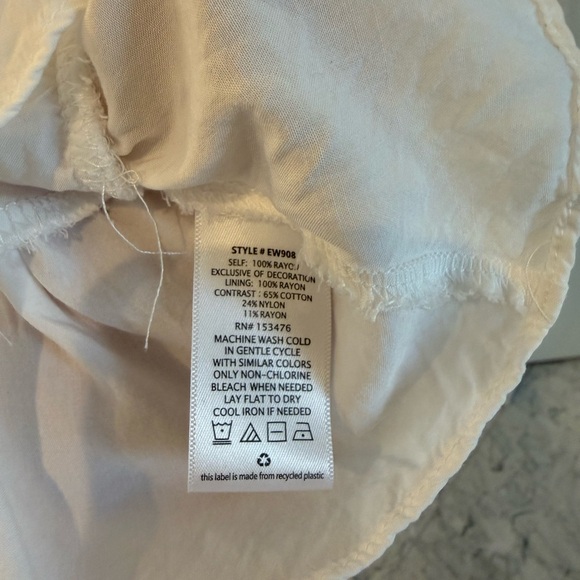 Evereve White Lace Flutter Sleeve Peplum Top Size S - Picture 3 of 3